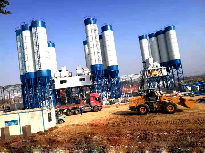 大型商品混凝土攪拌站中的攪拌主機(jī)在冬季保養(yǎng)措施來(lái)了，請(qǐng)收藏！
